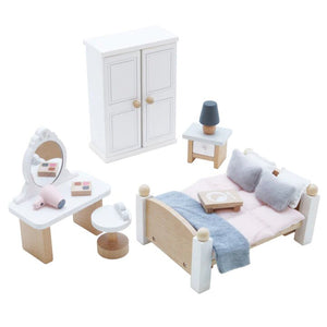 Daisylane Master Bedroom Set