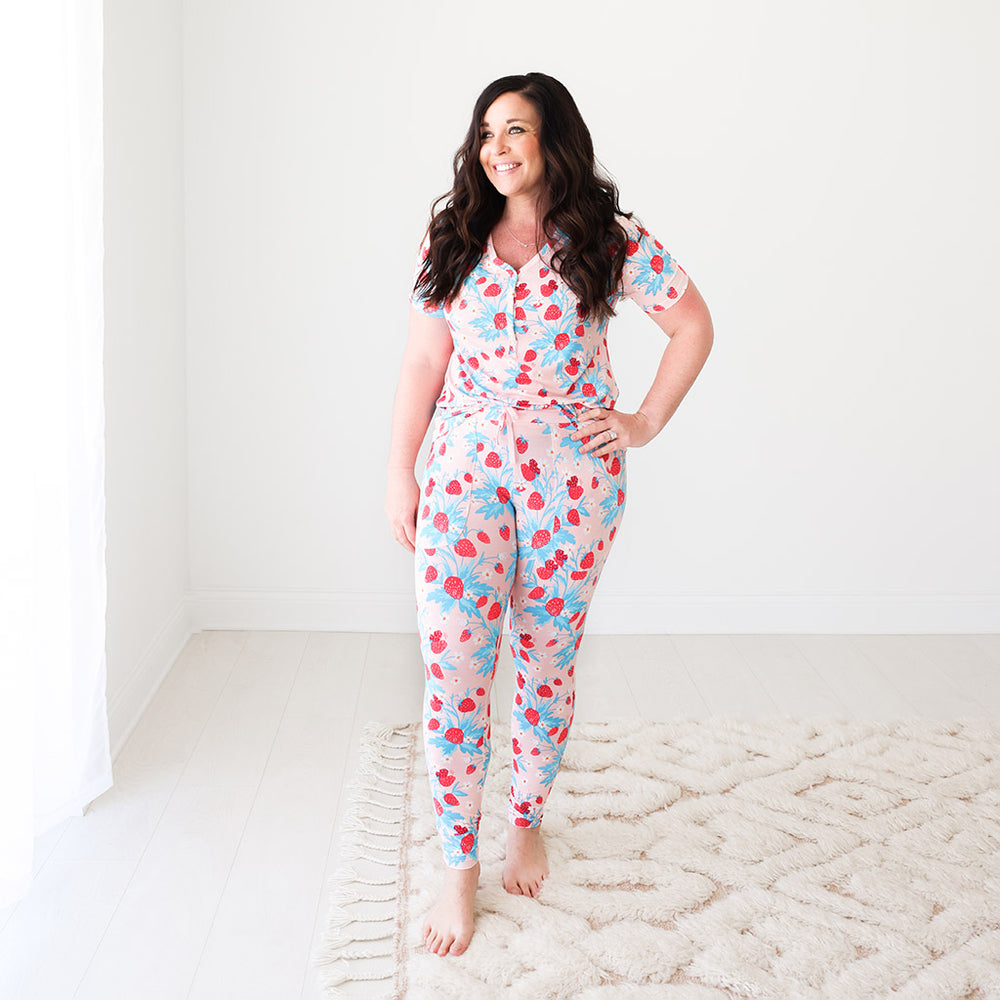 
            
                Load image into Gallery viewer, Strawberry Women’s Short Sleeve Sleepwear Set - Posh Peanut - Select Size
            
        